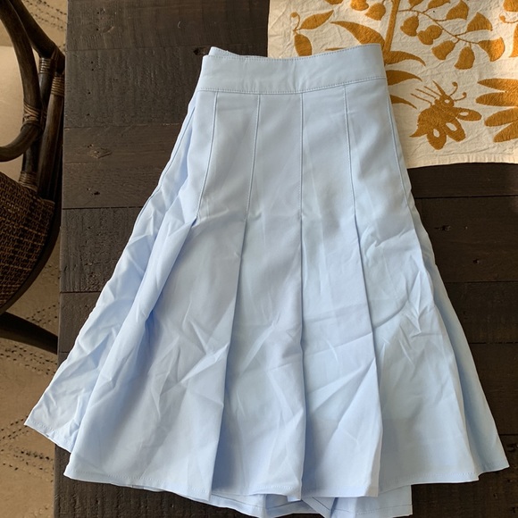 Brand new light blue Womens M tennis skirt with pocket - Picture 2 of 3